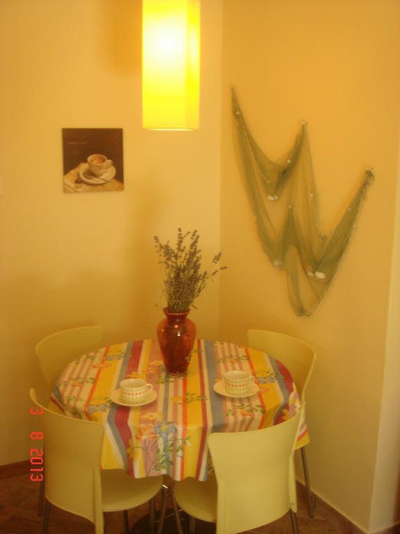 Apartments Renata Primosten Room photo